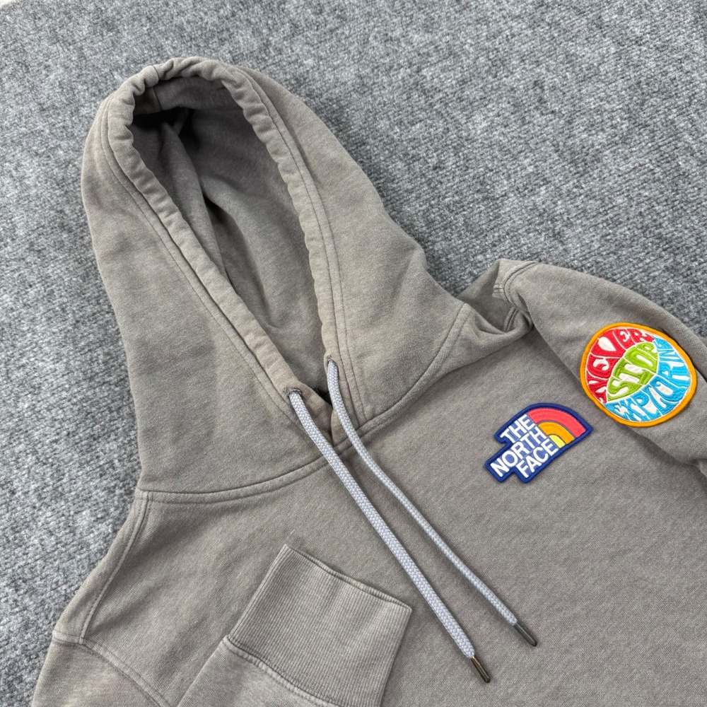 The North Face Novelty Patch Hoodie Small Gray Multi Patch Graphic Pullover Mens